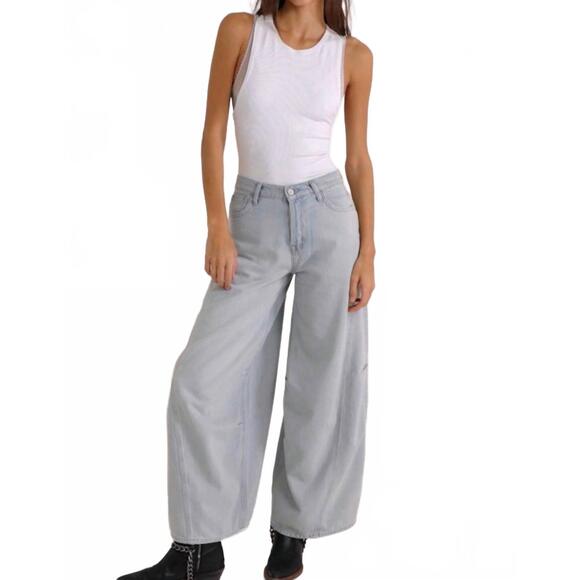 NEW FREE PEOPLE westward demi jeans in light wash
